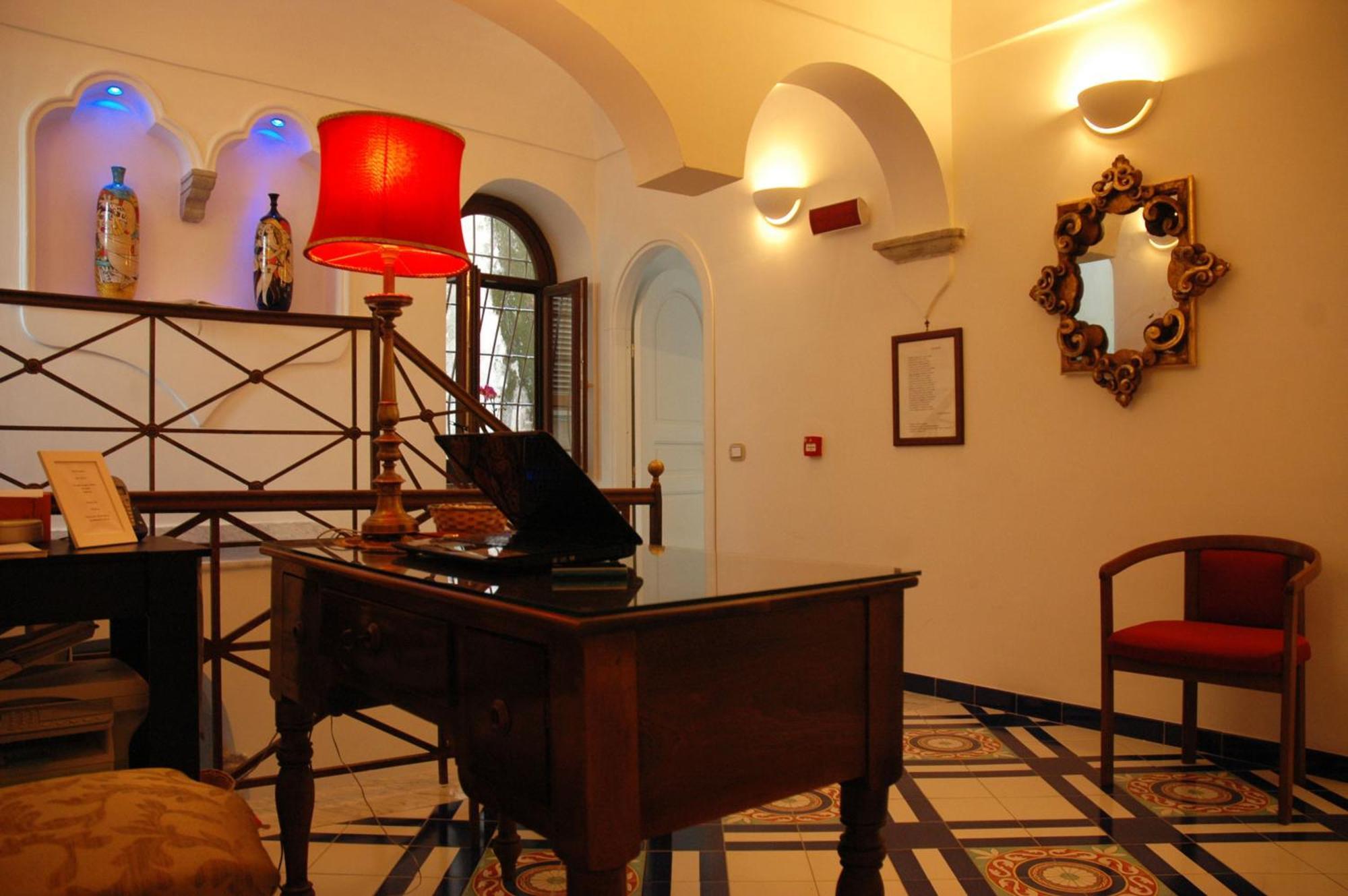 Hotel Croce Di Amalfi Exterior foto